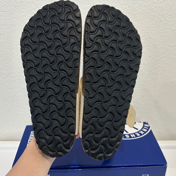 Birkenstock Gizeh Big Buckle Nubuck Leather - Ecru, Size 38(L7), New in Box - Picture 4 of 5